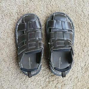 Boys shoes